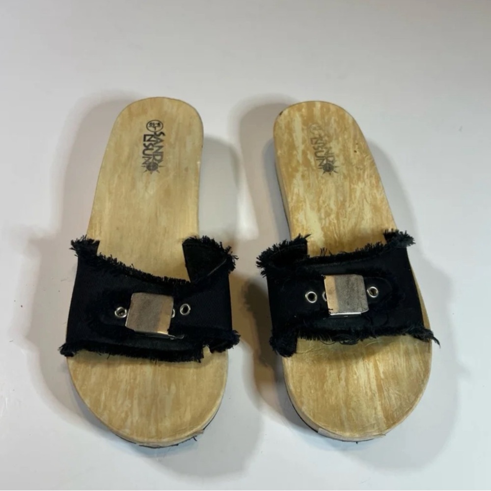 Cyberpunk slippers